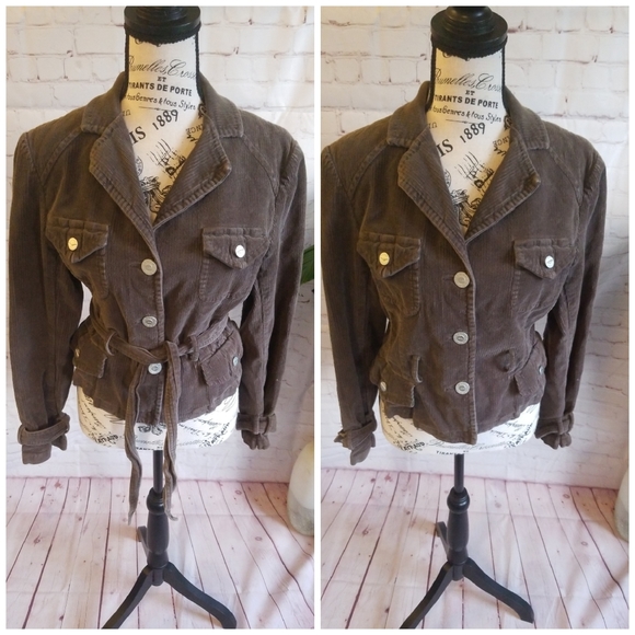 BCBGMaxAzria Jackets & Blazers - 💋BCBGMAXAZRIA JEAN Cropped Corduroy Jacket.